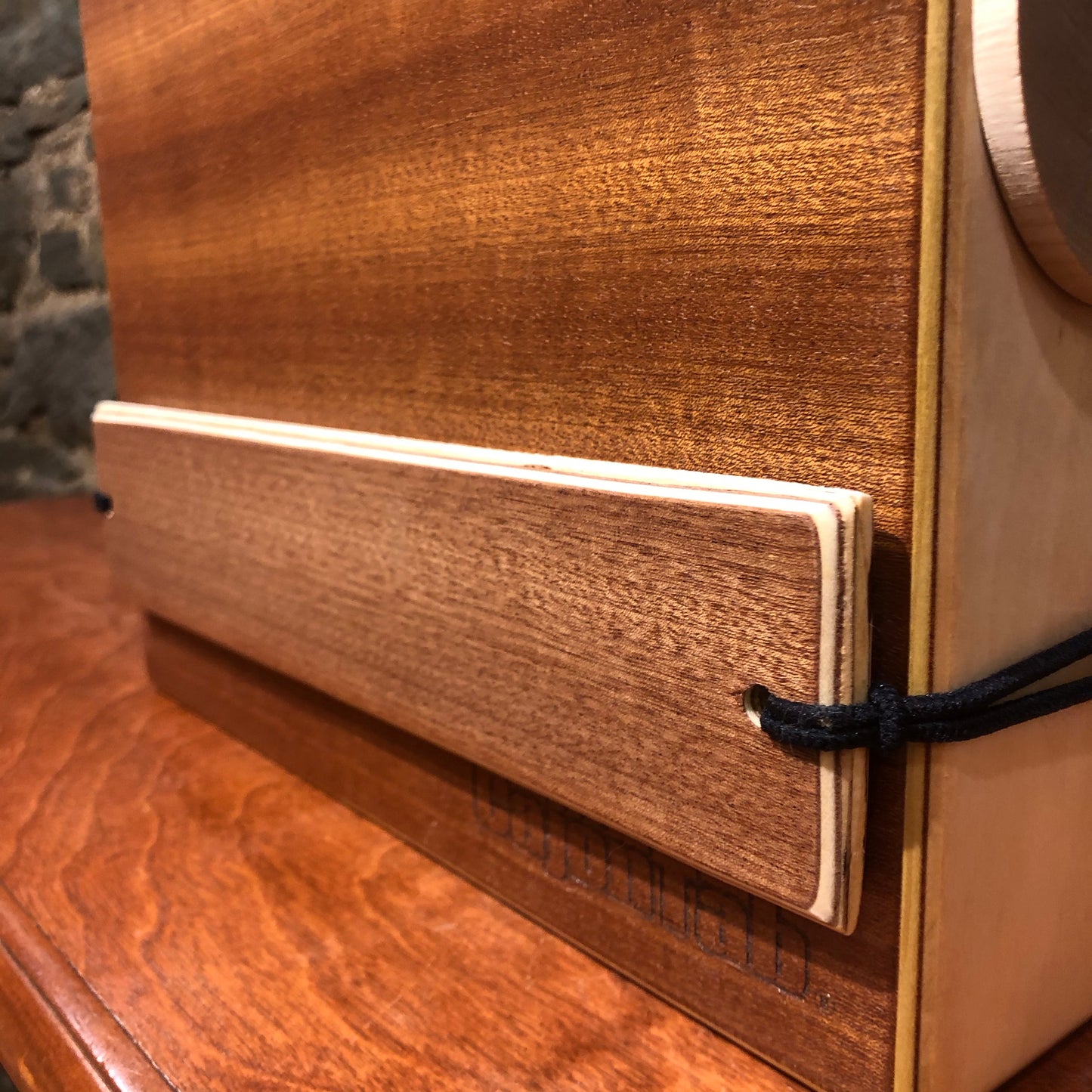 CajonTab 12 with matching mahogany snare: limited edition